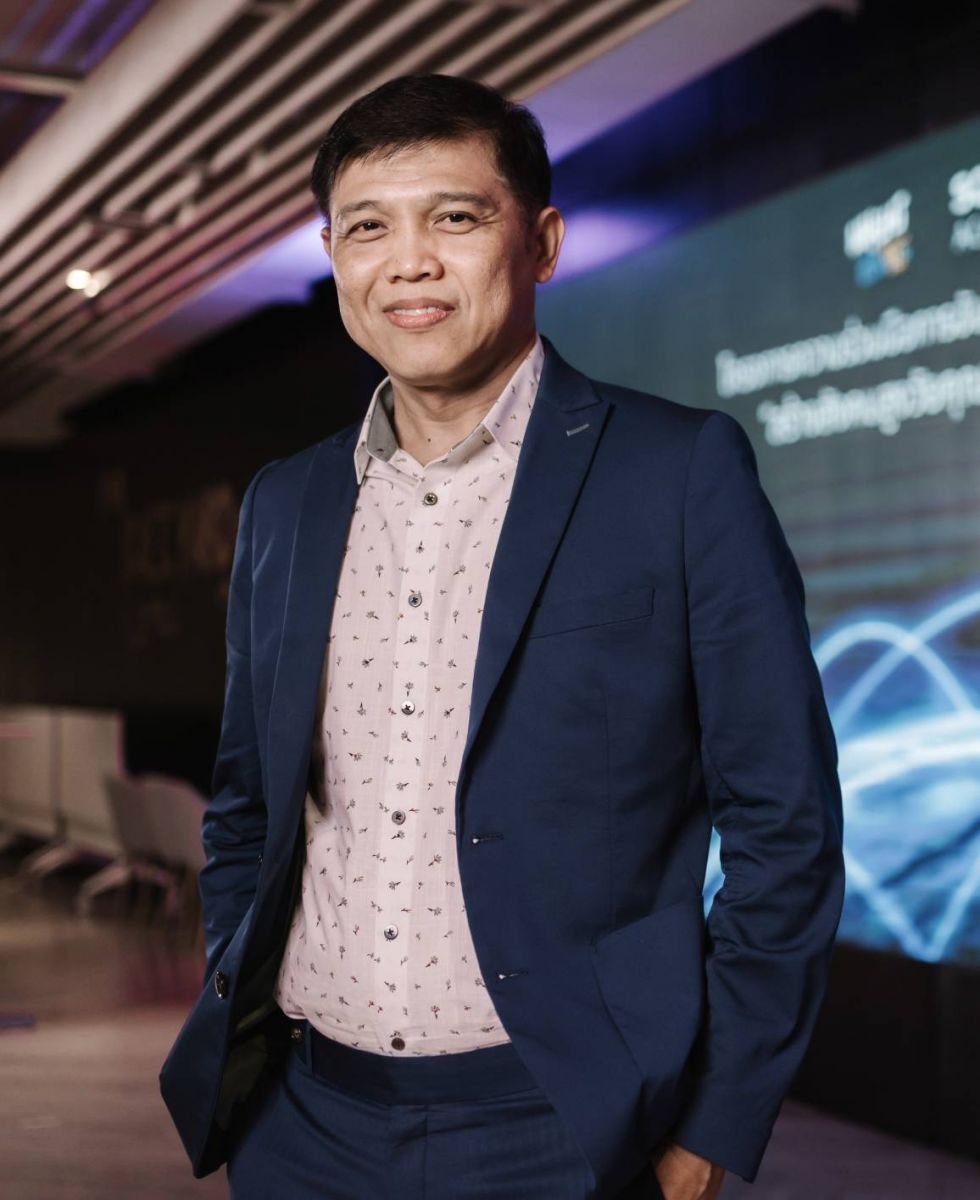 อ.วรรณภพ กล่อมเกลี้ยง